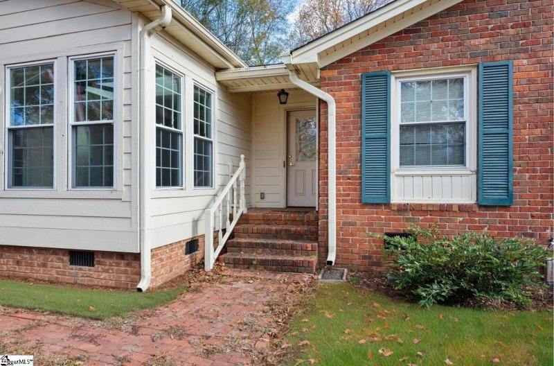 Property image 3 at 405 Aster Drive, Simpsonville, SC 29681