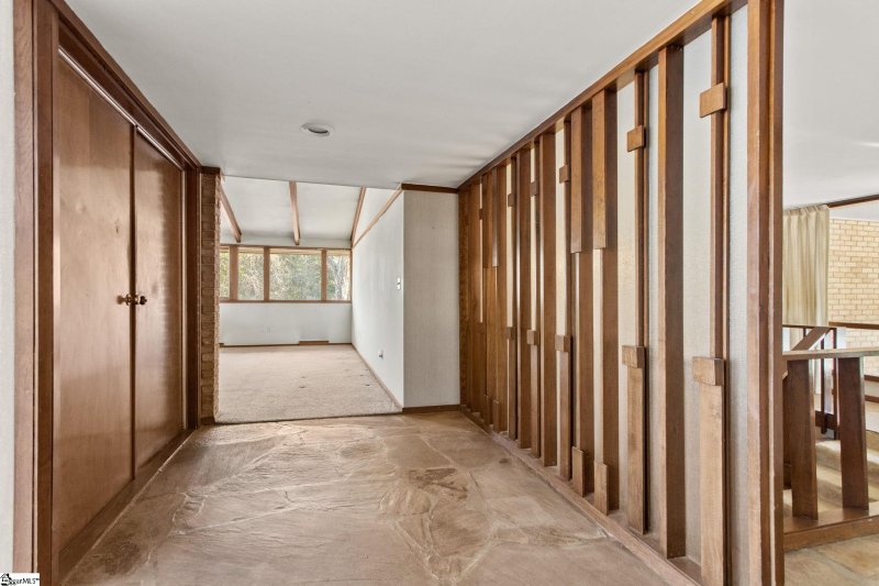 Property image 4 at 102 Stonehaven Drive, Greenville, SC 29607