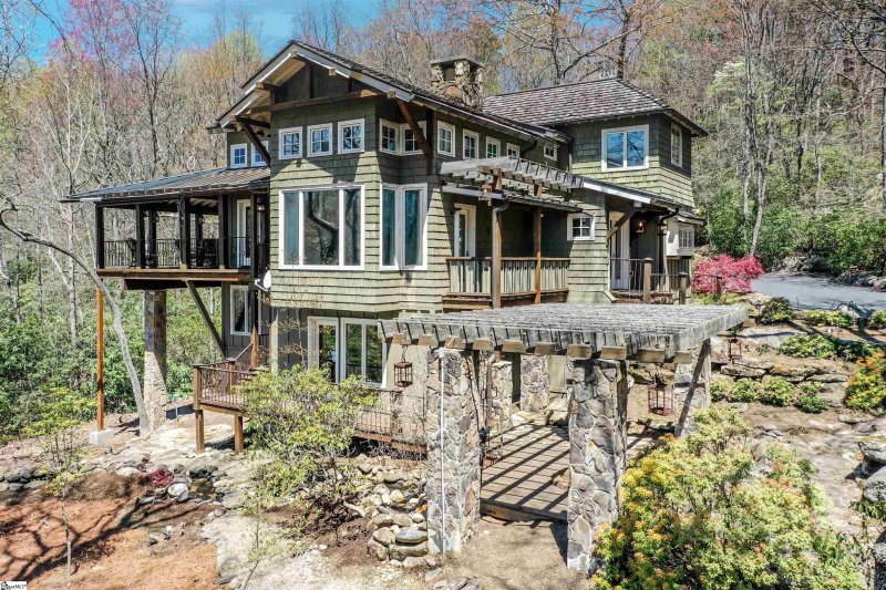 Cliff Ridge at Caesars Head