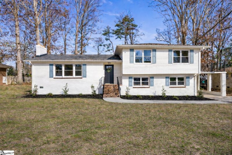 Cherokee Forest, Greenville community