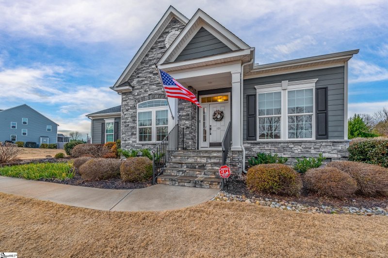 Carronbridge, Greenville community