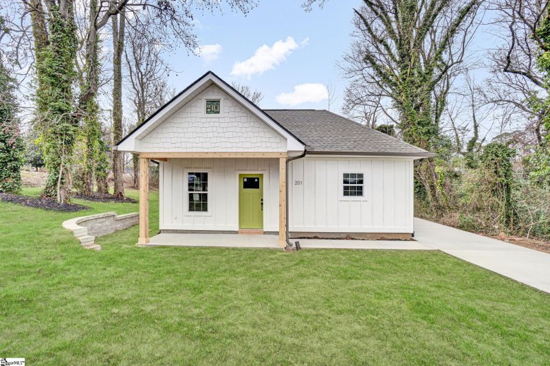 South Forest Estates, Greenville community