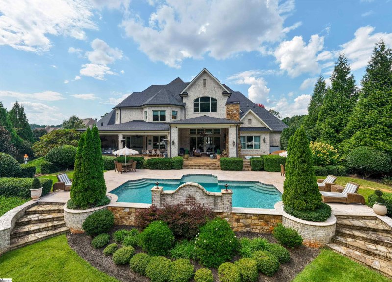 Southampton, Simpsonville community