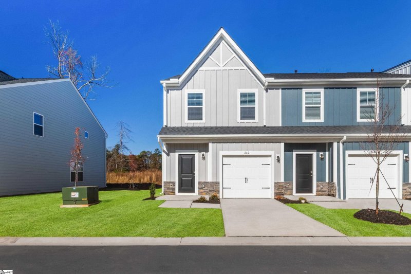 Amaris, Mauldin community