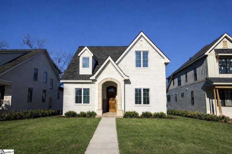 North Main, Greenville community