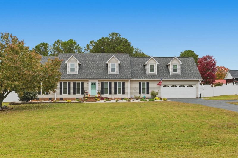 Carolina Oaks, Chesnee community