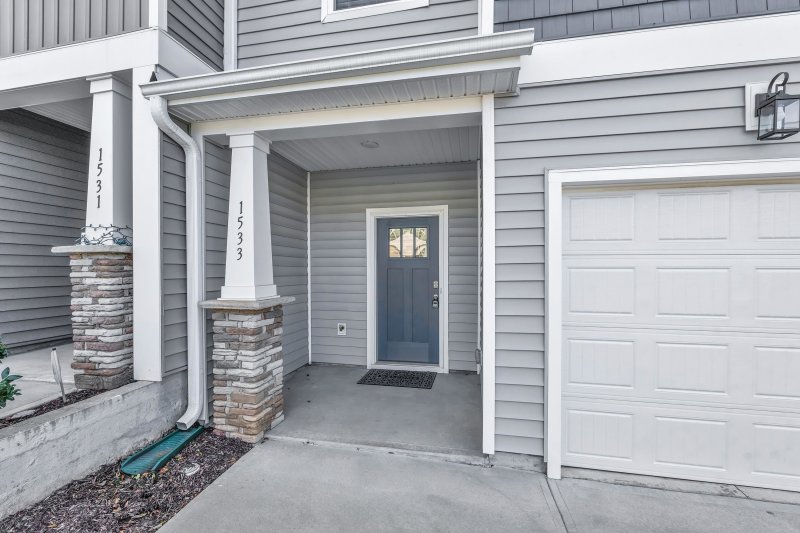 1533 Rivermeade Drive