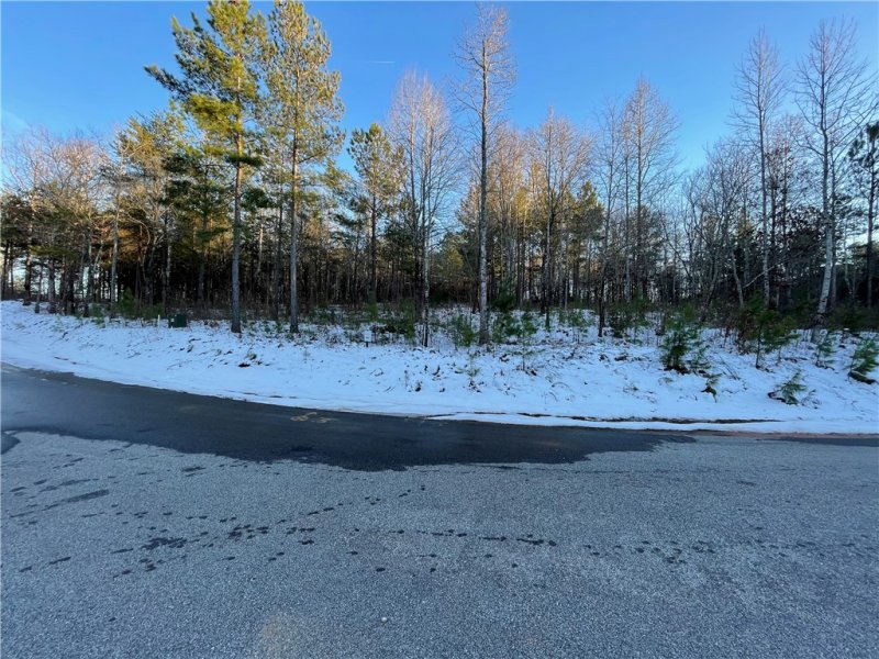 Property image 2 of Lot 80 Quiet Pine Road in Harbor Point, Seneca, SC 29672