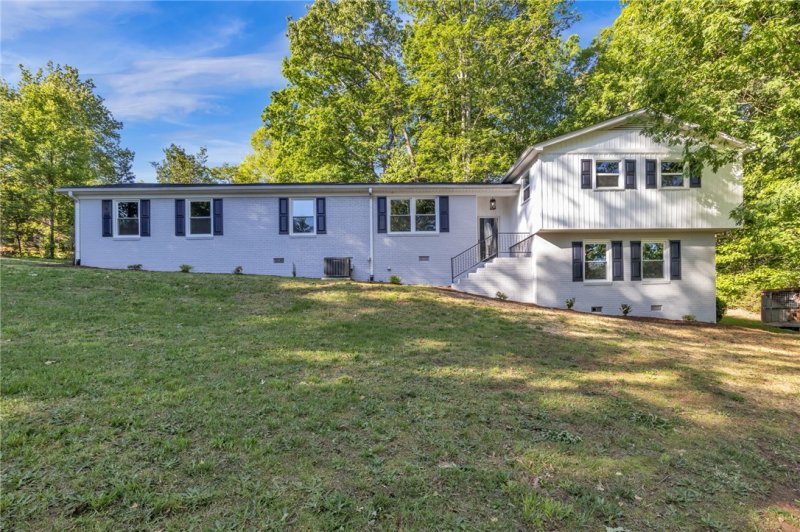 100 Bella Vista Drive