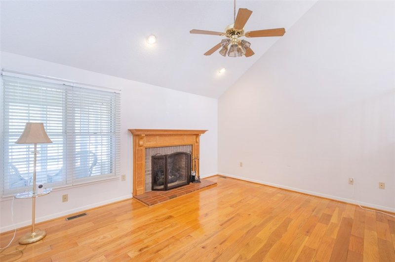 Property image 4 of 204 Oakwood Estates Drive in Oakwood Estate, Anderson, SC 29621