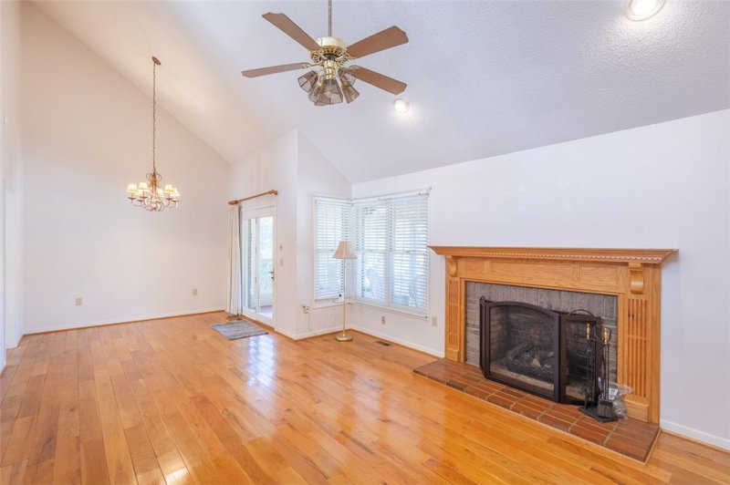 Property image 5 of 204 Oakwood Estates Drive in Oakwood Estate, Anderson, SC 29621