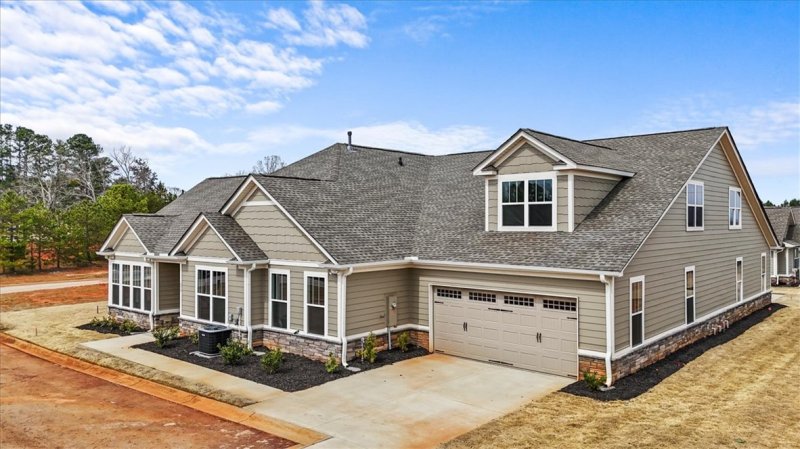 Property image 4 of 270 Meridian Way in Preston Ridge, Seneca, SC 29672