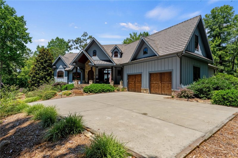 Property image 2 of 134 Ellenburg Creek Road in The Reserve At Lake Keowee, Sunset, SC 29685