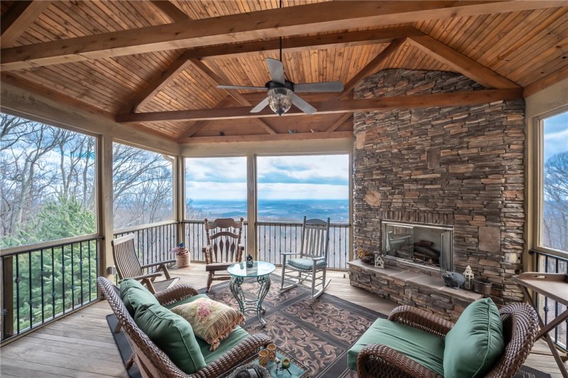 Property image 3 of 190 Raven Road in Cliffs At Glassy, Landrum, SC 29356