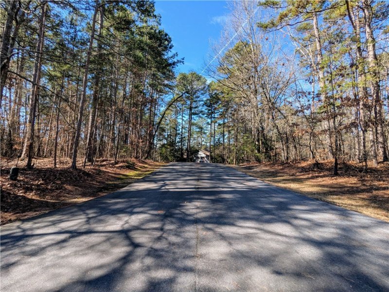 Property image 5 of 2 Pine Garden Circle in Keowee Key, Salem, SC 29676