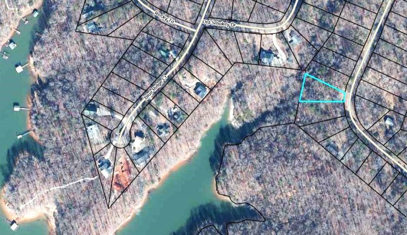 Property image 2 of 370 Beech Drive in Foxwood Hills, Westminster, SC 29693