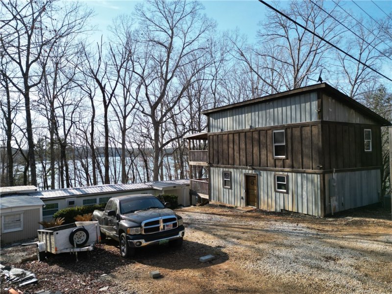 Property image 2 of 348 N Port Bass Drive in Port Bass, Fair Play, SC 29643