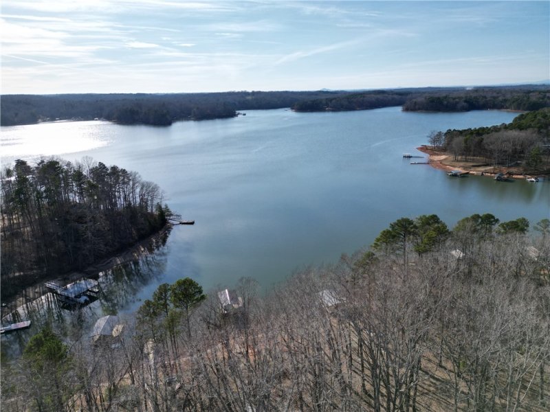 Property image 5 of 348 N Port Bass Drive in Port Bass, Fair Play, SC 29643