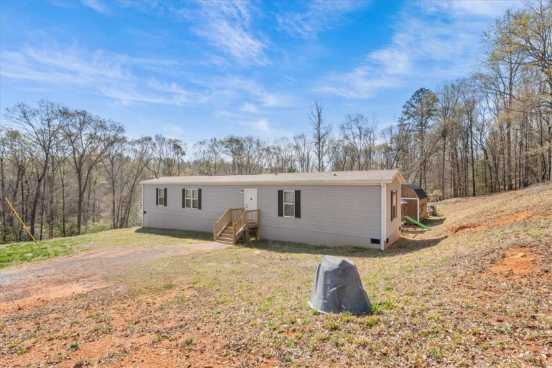 Property image 2 at 126 Sir Lancelot Drive, Piedmont, SC 29673