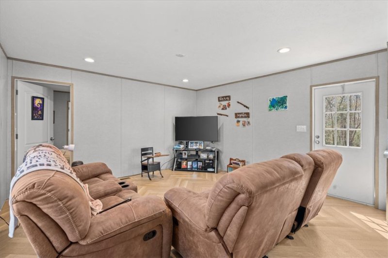 Property image 5 at 126 Sir Lancelot Drive, Piedmont, SC 29673