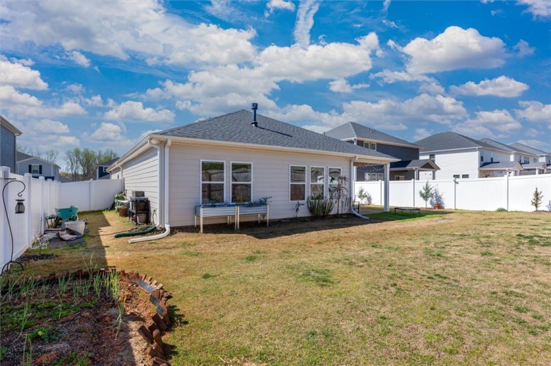 Property image 2 at 329 Roderick Lane, Greenville, SC 29605