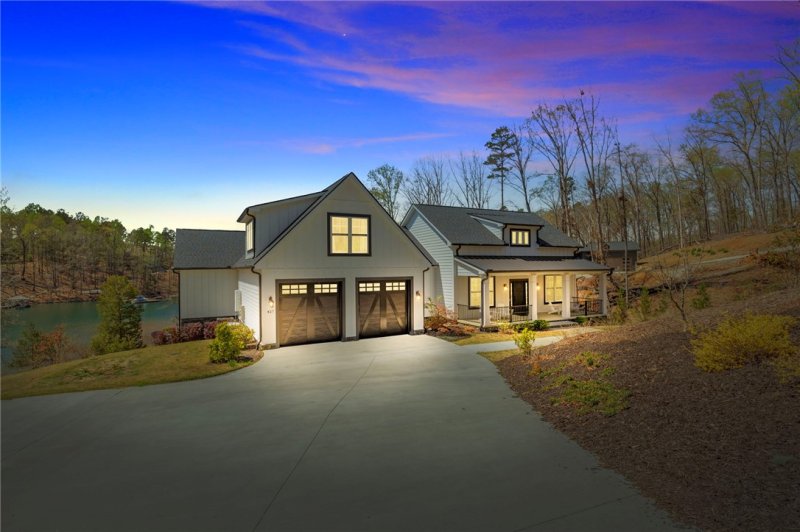 Property image 2 of 427 Sue Craig Road in The Sanctuary at Keowee, Six Mile, SC 29682