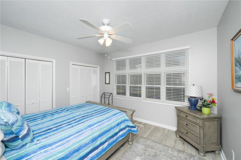 Property image 3 of 487 Tall Ship Drive in Keowee Key, Salem, SC 29676