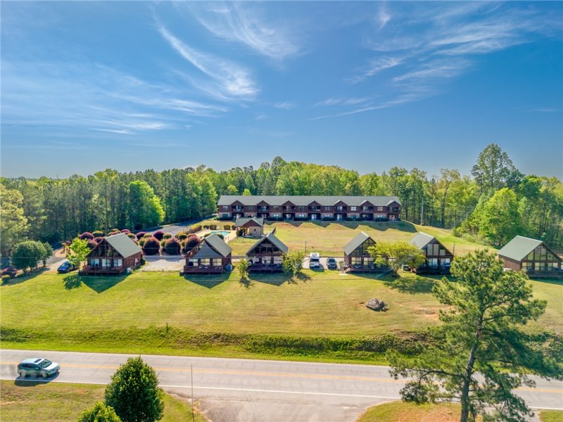 Property image 3 of 312 Kill Devil Hill Drive in Harbor View Of Keowee, Six Mile, SC 29682