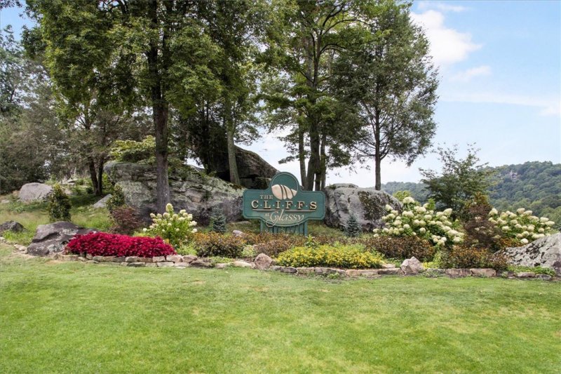 Cliffs At Valley, Travelers Rest Community