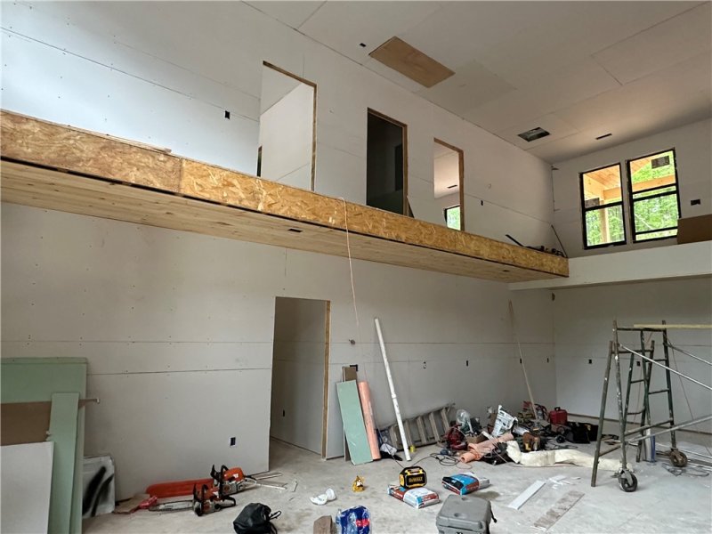 Property image 4 of 415 Tiger Lane in Foxwood Hills/Mt Bay Estates, Westminster, SC 29693