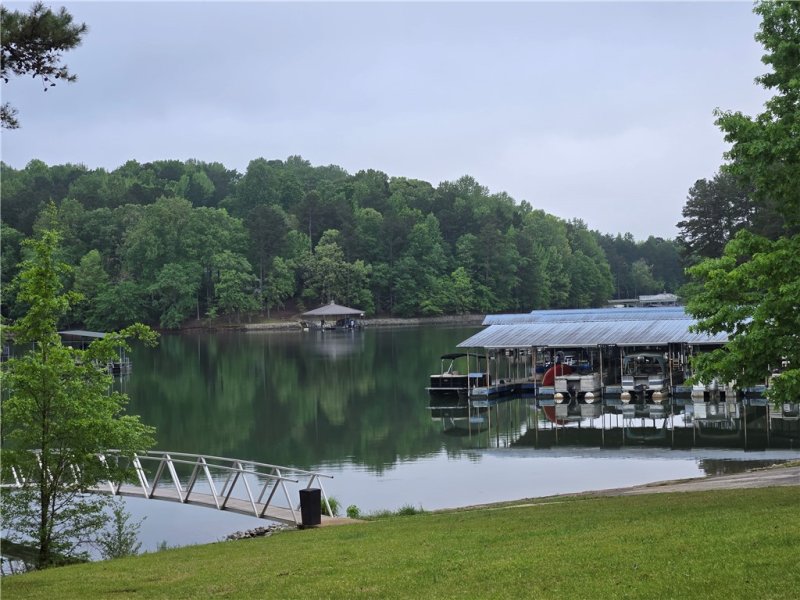 Property image 5 at 501 N Arrowhead Drive, Westminster, SC 29693