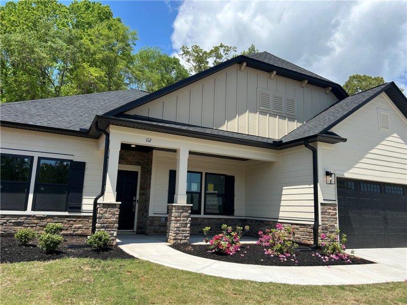Property image 3 at 112 Shale Drive, Central, SC 29630