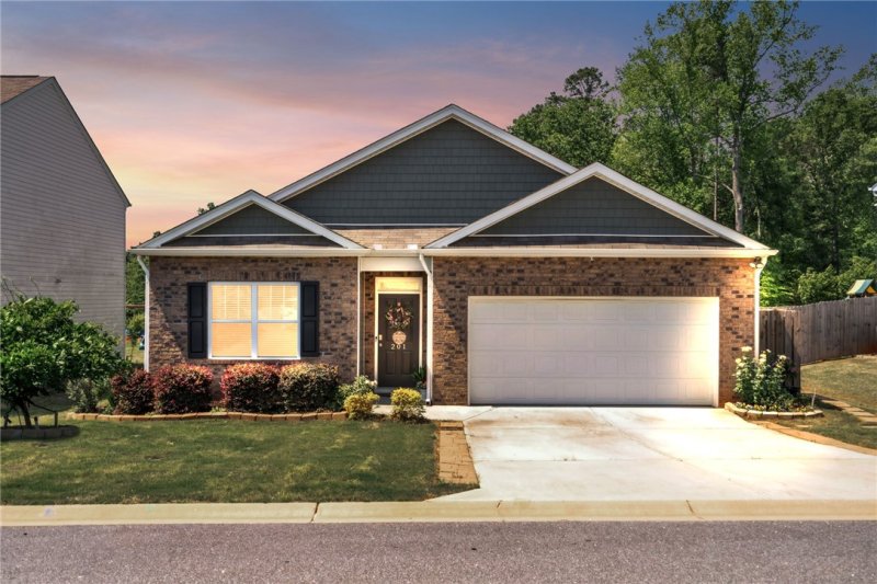 Property image 2 at 201 Sweetgrass Lane, Piedmont, SC 29673