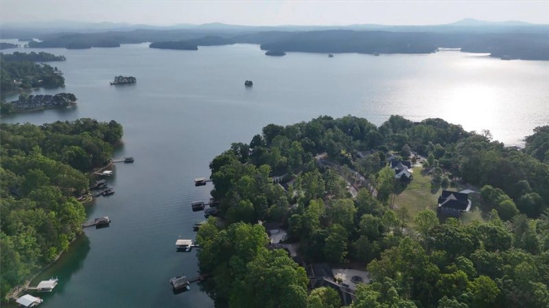 Property image 2 at 3 Harbour View Drive, Salem, SC 29676