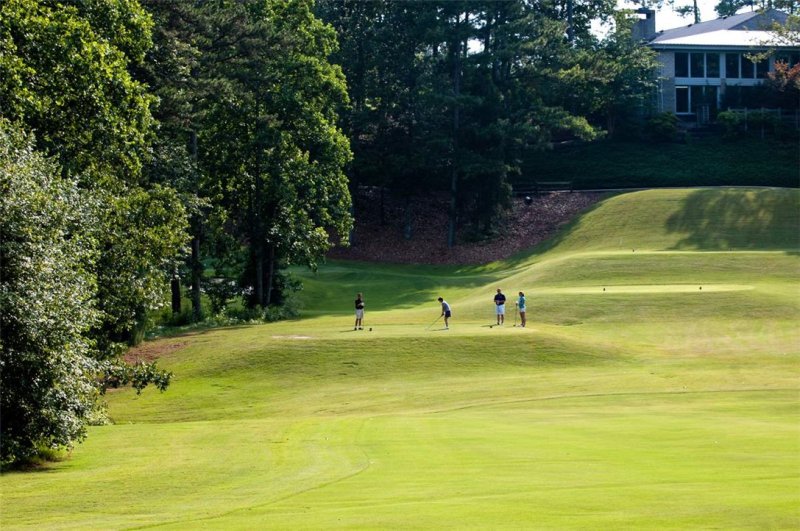 Property image 4 of 12 Commodore Drive in Keowee Key, Salem, SC 29676