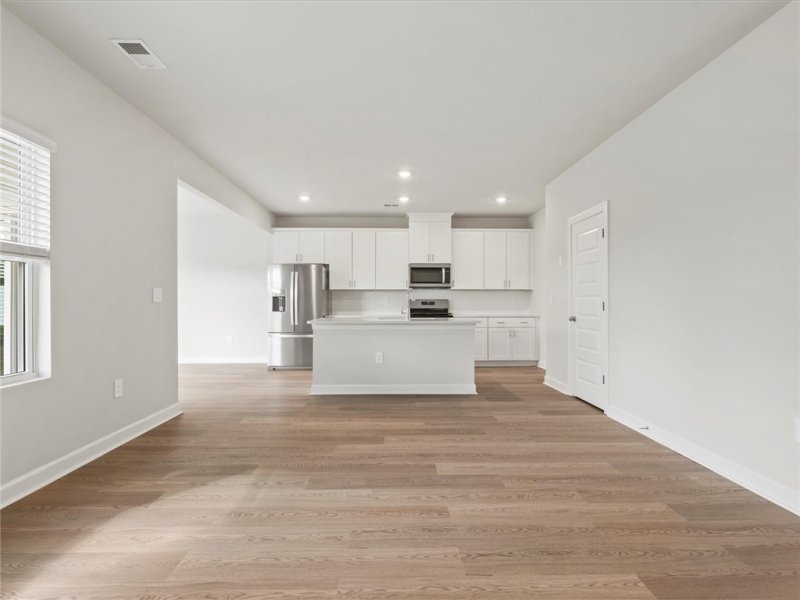 Property image 3 at 711 Whitebark Drive, Pendleton, SC 29670