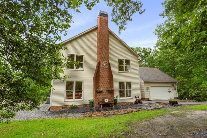 Property image 4 of 310 Fernwood Drive in Keowee Bay, Salem, SC 29676