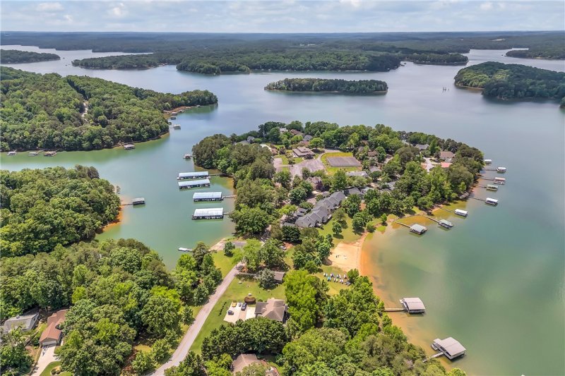 Property image 4 at 345 Oconee Avenue, Westminster, SC 29693