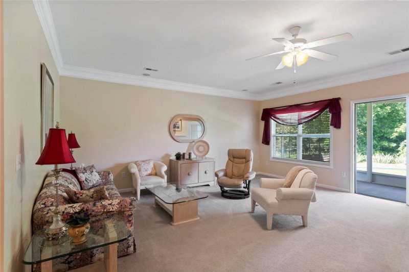 Property image 3 at 704 Nottingham Court, Seneca, SC 29672