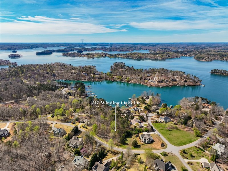Property image 3 of 217 Winding Oaks Drive in Waterford Pointe - Oconee, Seneca, SC 29672