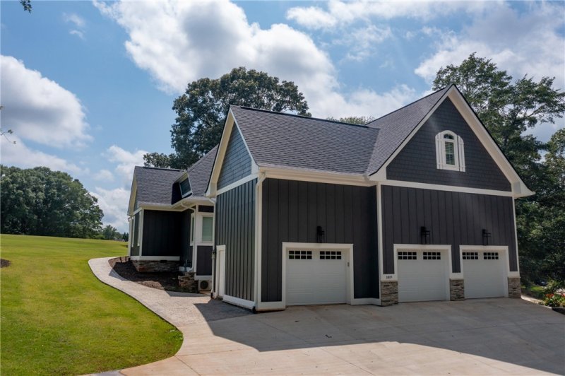 Property image 4 of 1819 Cross Creek Drive in Cross Creek Plan, Seneca, SC 29678