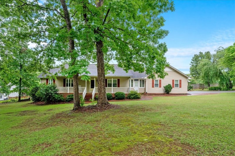 Property image 2 at 107 Aiken Farm Road, Pickens, SC 29671