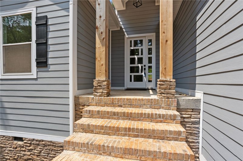 Property image 4 of 2705 Brook Hollow Drive in Cross Creek Plan, Seneca, SC 29678