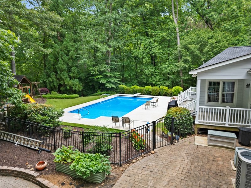 Property image 5 of 119 Oak Crest Circle in Stillwater, Seneca, SC 29672