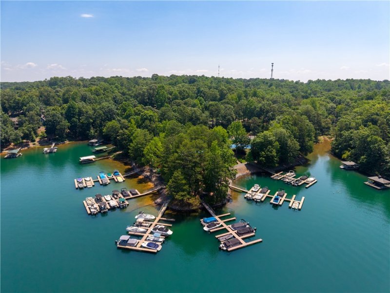 Property image 4 of 507 Viewpoint Court in The Summit, Seneca, SC 29672