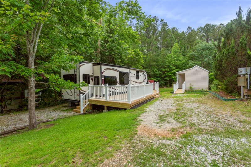 Property image 3 at 443 Kinston Loop, Westminster, SC 29693