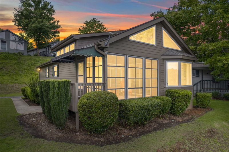 Backwater Landing, West Union Community