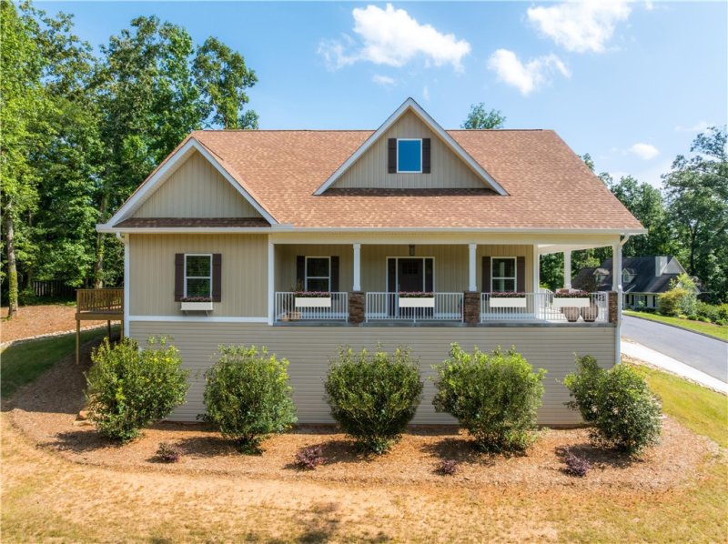 Wexford, Seneca Community