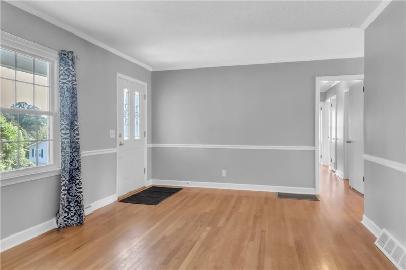 Property image 5 at 6 Kathryan Circle, Greenville, SC 29605