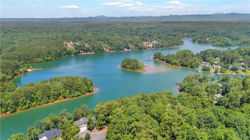 Property image 4 of 65 Mainsail Drive in Keowee Key, Salem, SC 29676